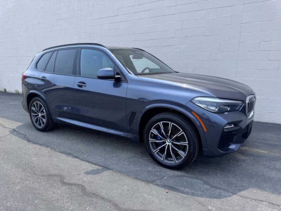 BMW X5 xDrive40i      2021
