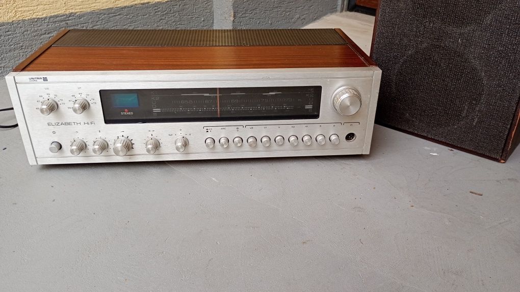Amplituner Elizabeth HI FI