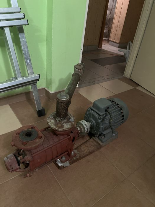 Pompa wody hydrocavum wirowa wielostopniowa z silnikiem elektrycznym