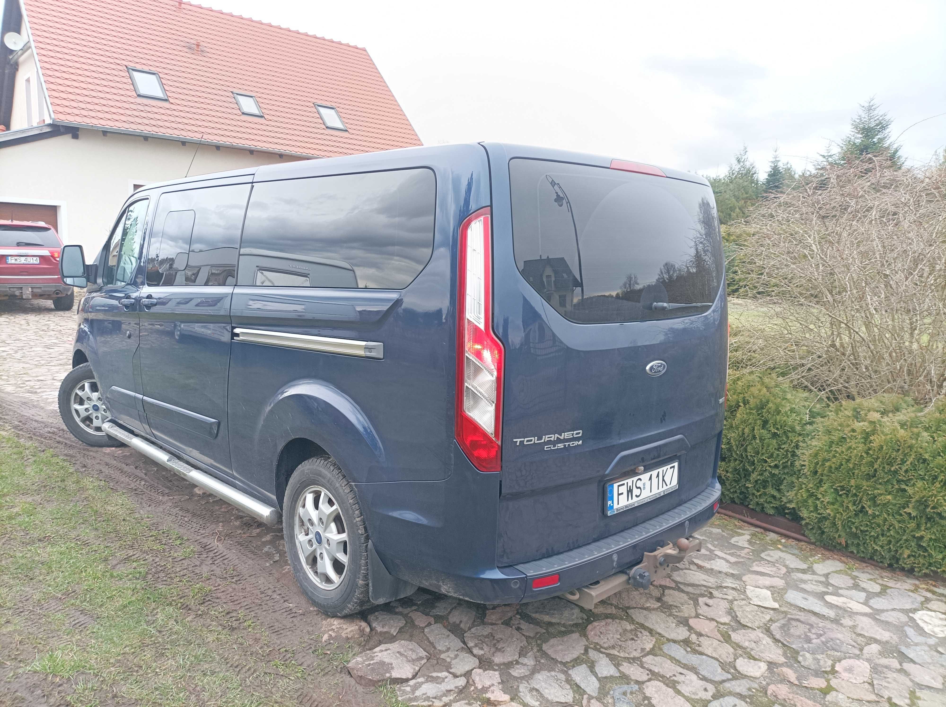 Ford Tourneo Custom LONG 8 osobowy