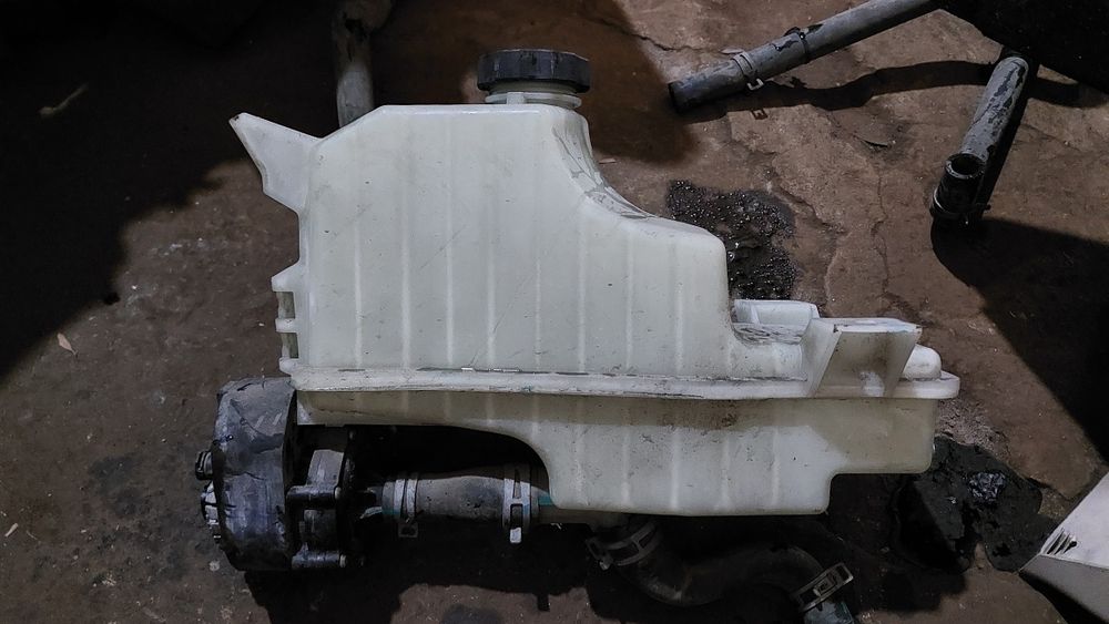 Tesla Model S бачек расширительный бачок помпа тосола патрубок разбор