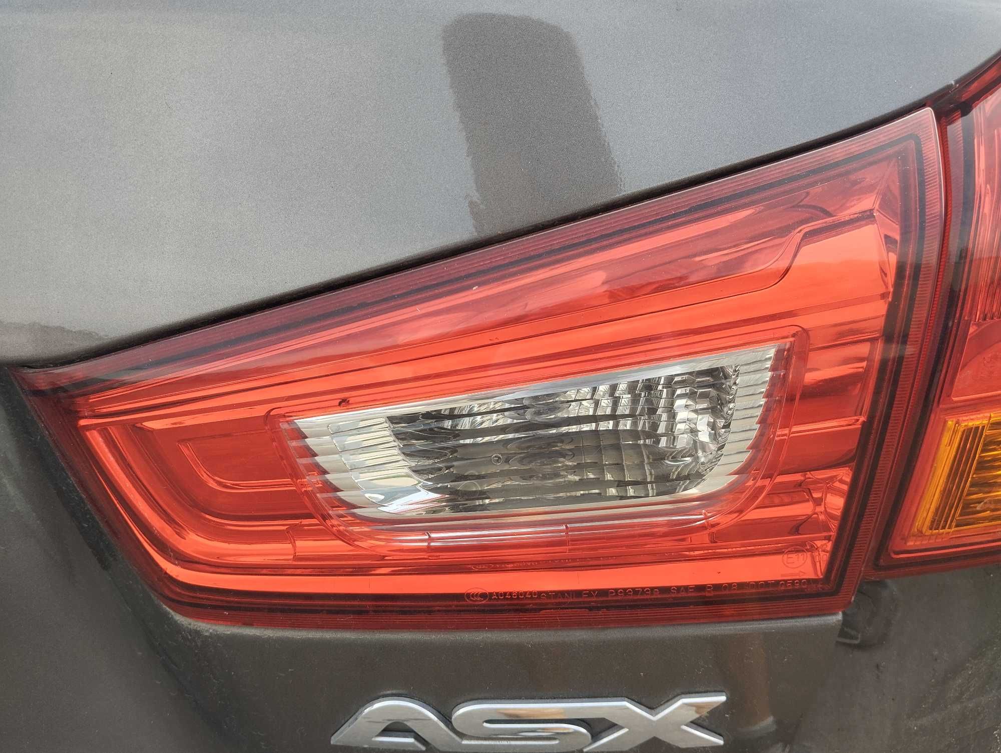 Mitsubishi ASX 1.6i 2010r.Lampa tylna prawa wewnętrzna.