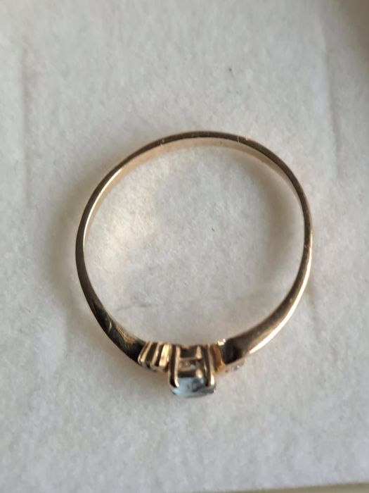 Złoty pierscionek z topazem i diamentami 585 certyfikat