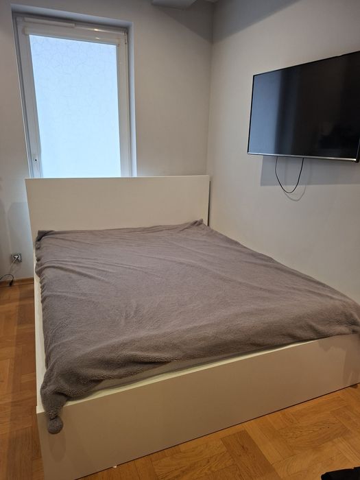 Łóżko malm Ikea ze stelażem 160x200