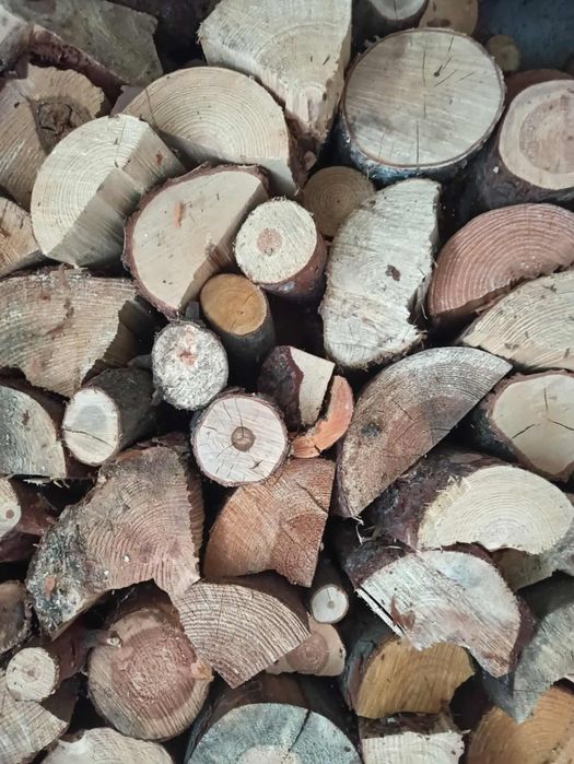 Sprzedam Drewno Opałowe Łupane (Sezonowane)