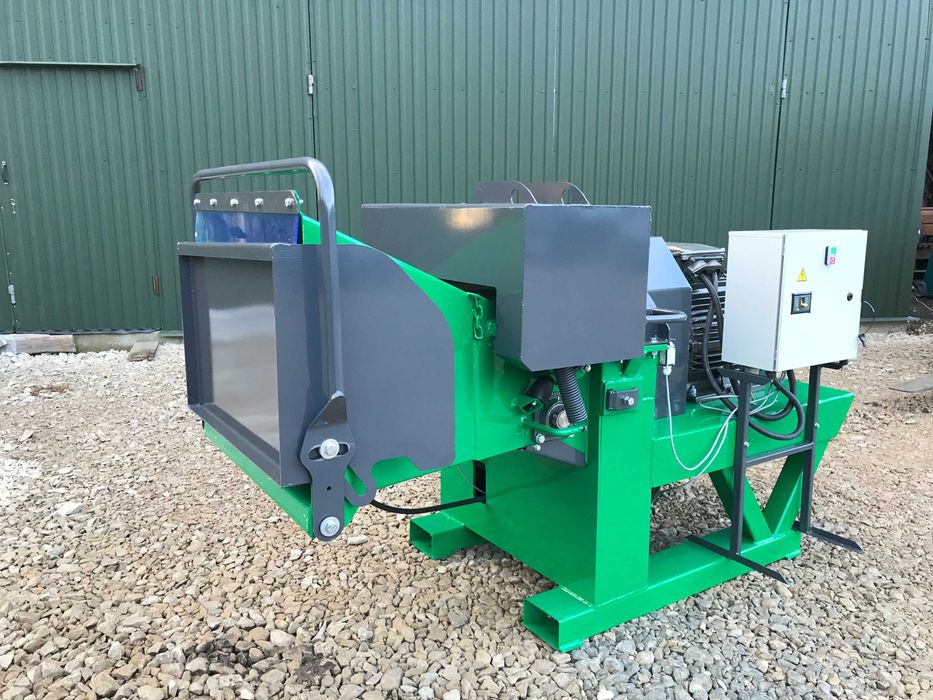 Електричний подрібнювач, щепоріз, дробарка RPE30, RPE55