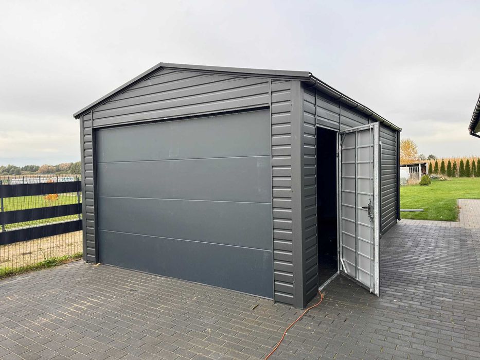 Garaż blaszany 4x6.5m dwuspadowy, grafit, brama segmentowa