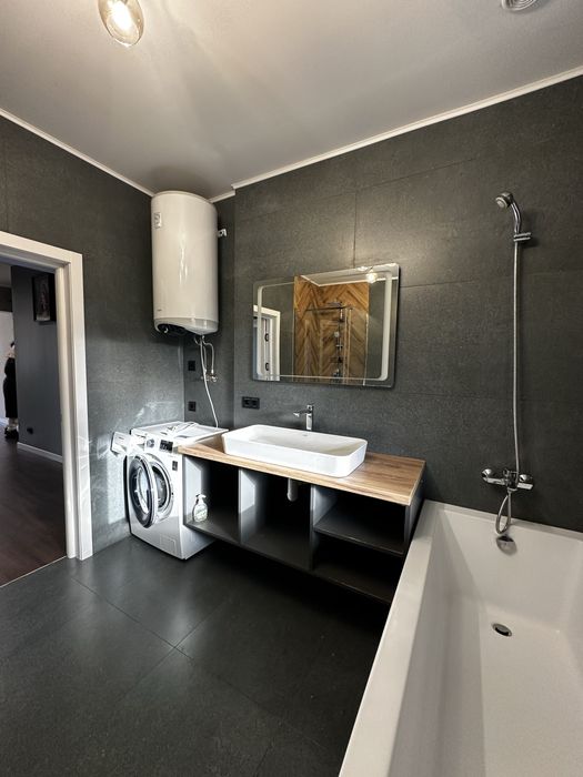 Будинок з Ремонтом та меблями в Бучі, район нової забудови