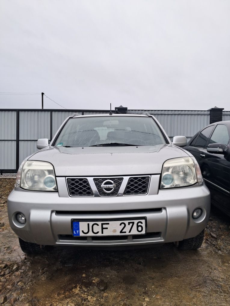 Комплект бампер капот крило фара дверка Nissan X Trail Т30 2002-07