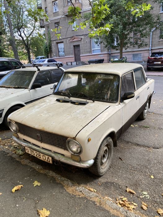 Продам ВАЗ 21011 ЗАВОДИТСЯ
