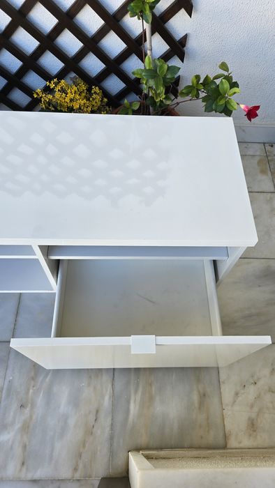 Aparador TV Ikea bom estado