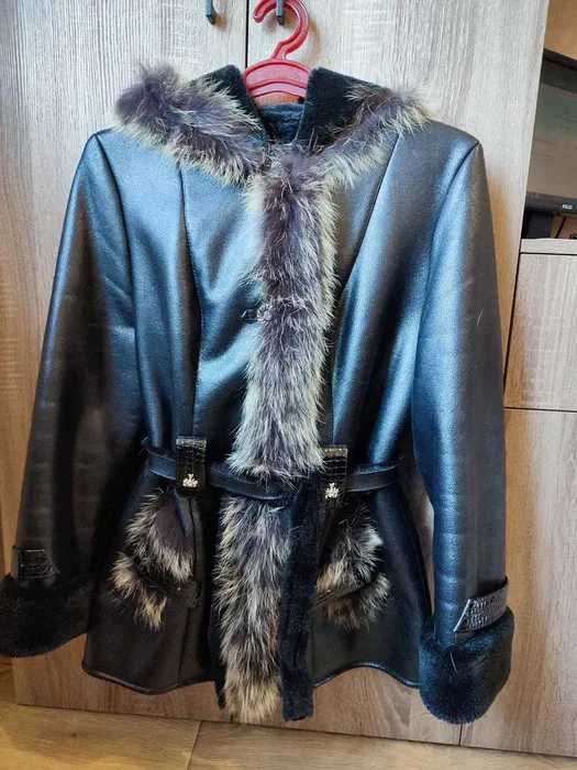 Женская дублёнка с капюшоном, размер 48–50
