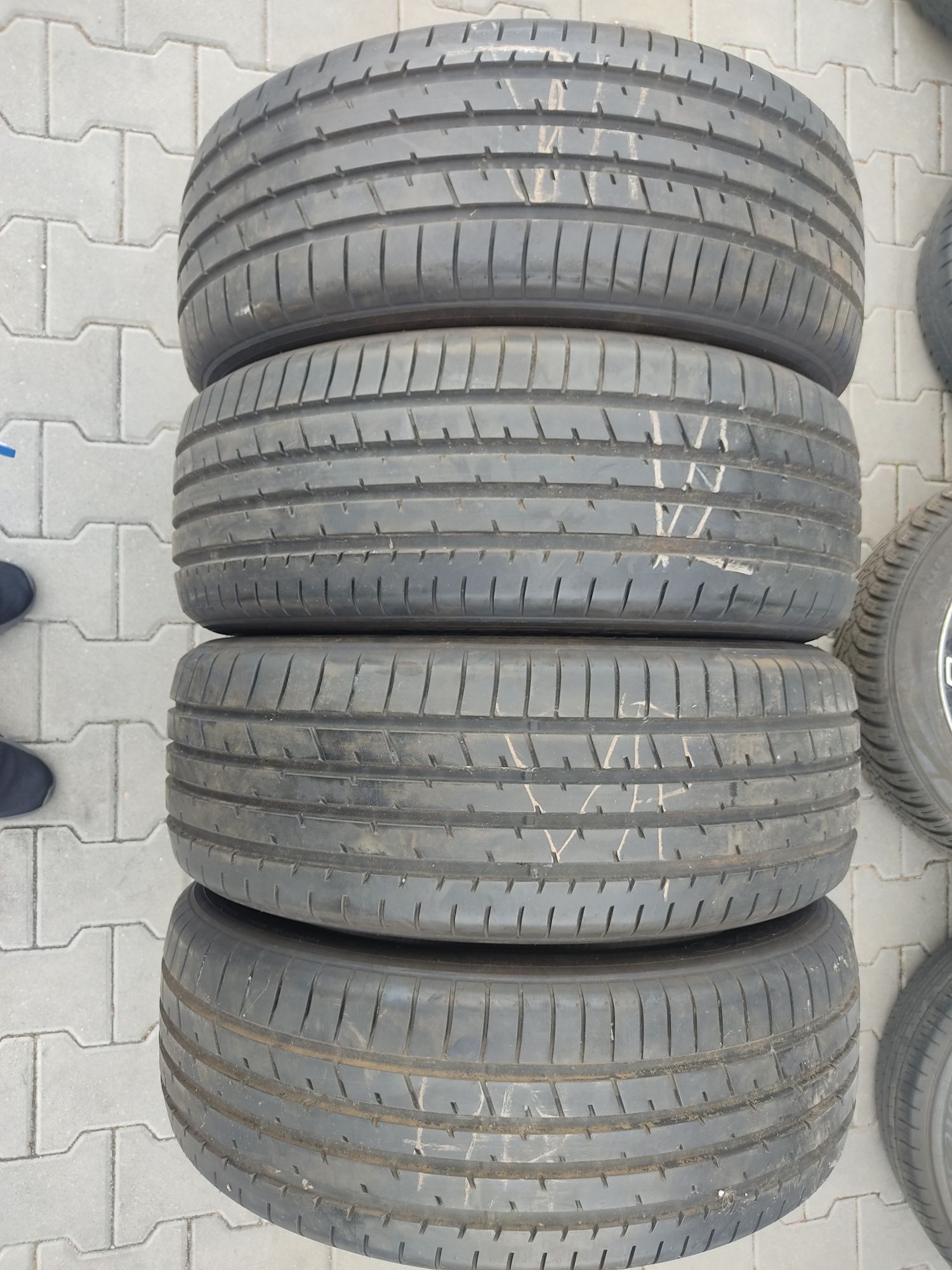 komplet opon letnich 225/55 R 19 99 V Toyo 2019 roku produkcji