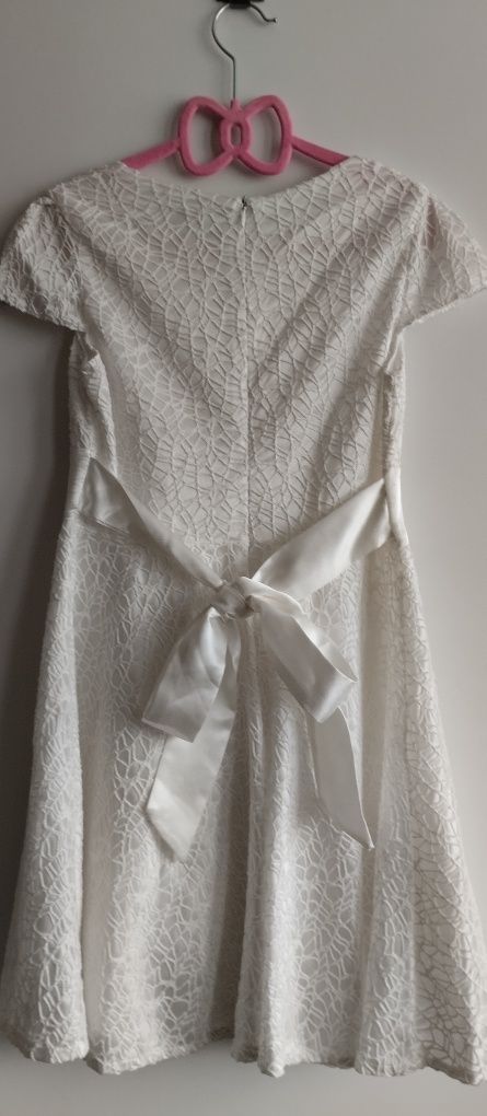 Elegancka sukienka rozm.134