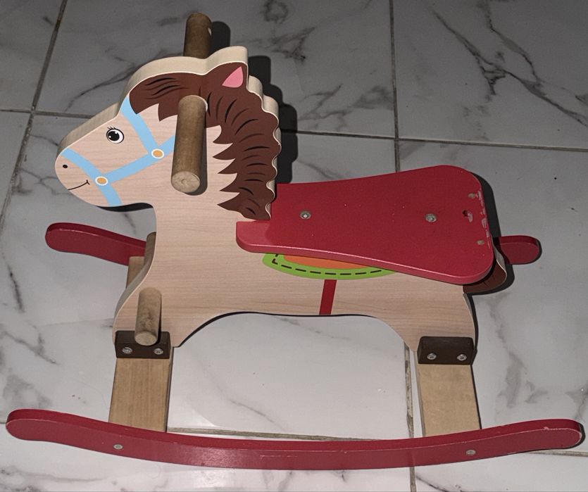 Cavalinho de madeira