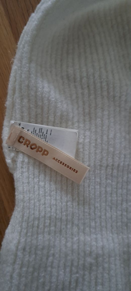 Cropp damska biała czapka + rękawiczki