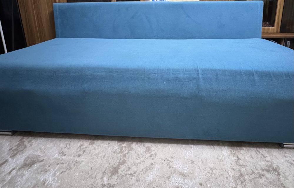 Диван в хорошому стані