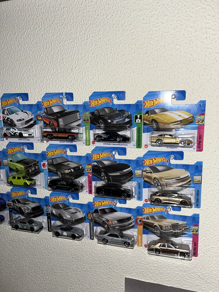 Vendo Hot Wheels *NOVOS*