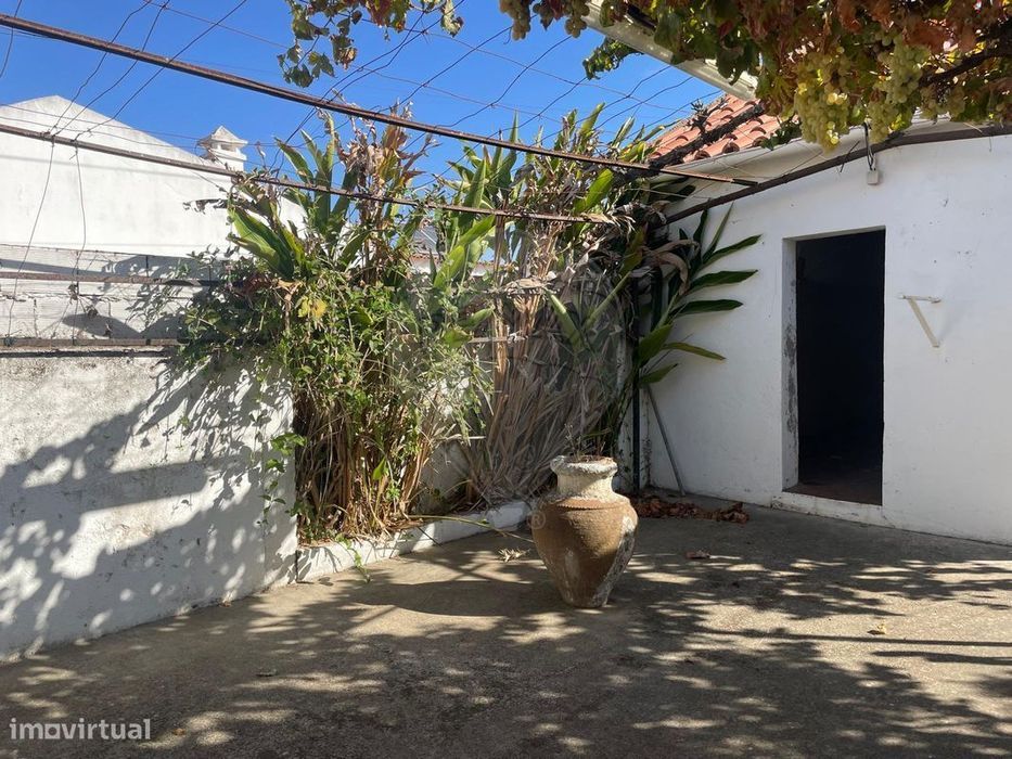 Moradia T5 para venda