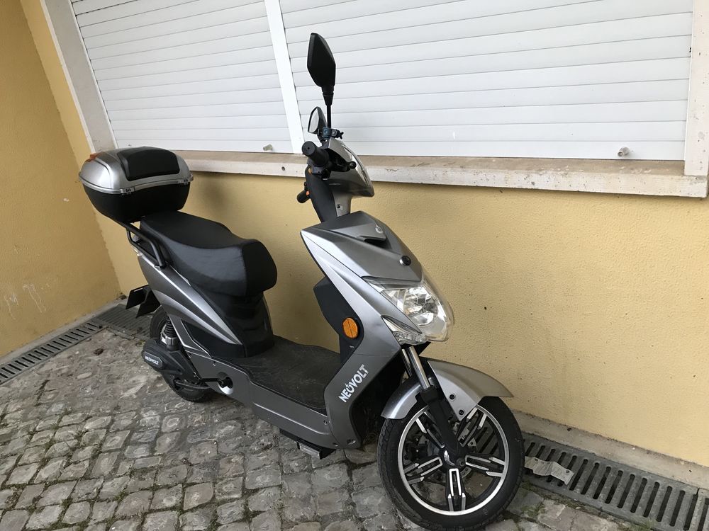 Moto scooter ECO-VOLT cinza