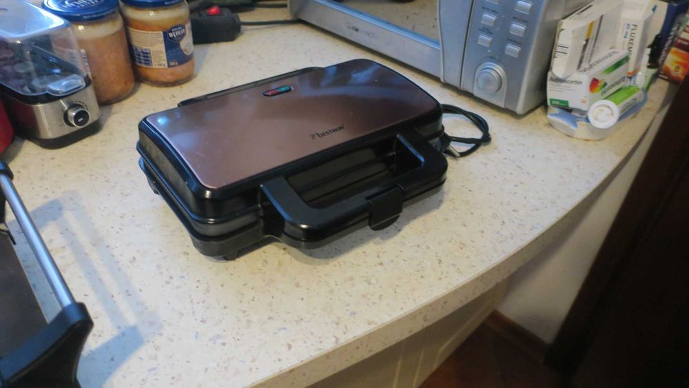 Toster sandwich opiekacz Bestron
