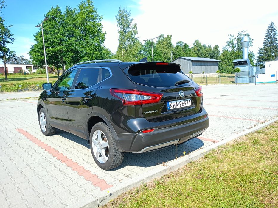 Nissan Qashqai 1,6 ,Panorama, Kamery 360, ful LED, przebieg 62 tys