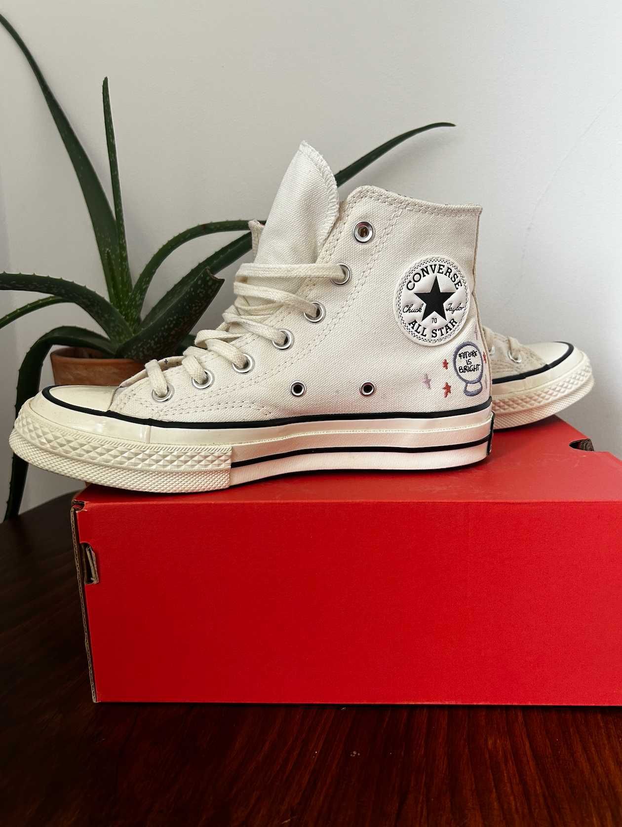 Converse Chuck 70 Hi Mystic World trampki w kolorze złamanej bieli