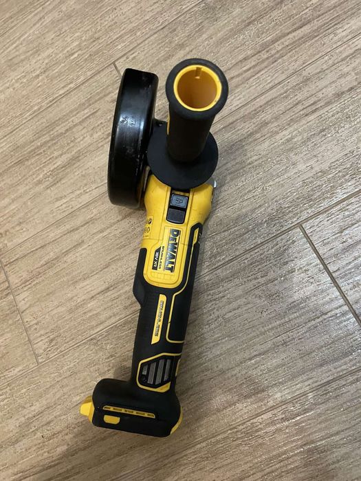 Акумуляторна болгарка Dewalt 405