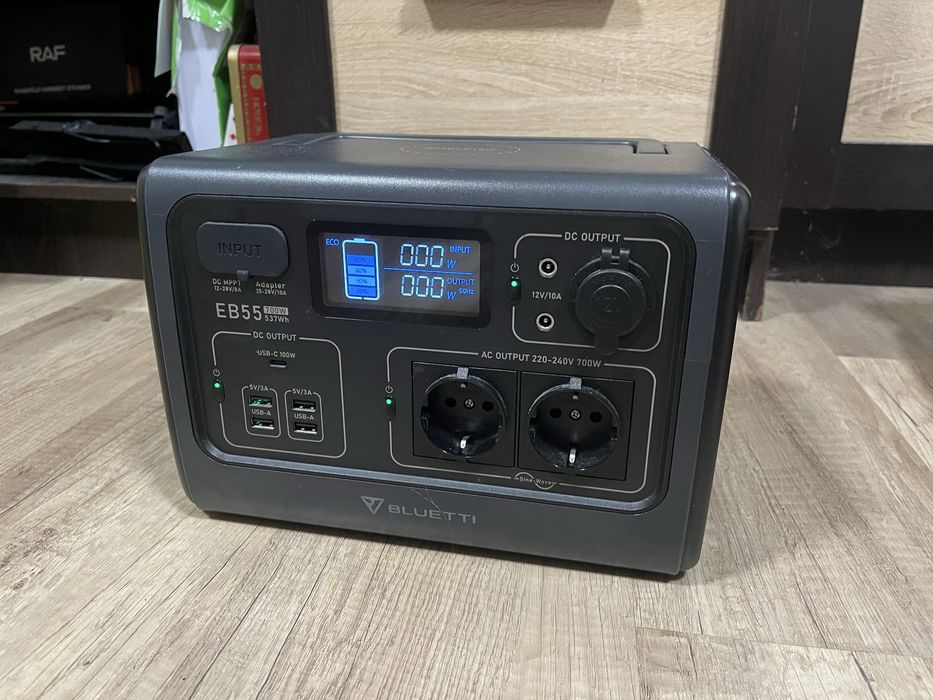 Портативна зарядна станція Bluetti PowerOak EB55 700W 150000mAh