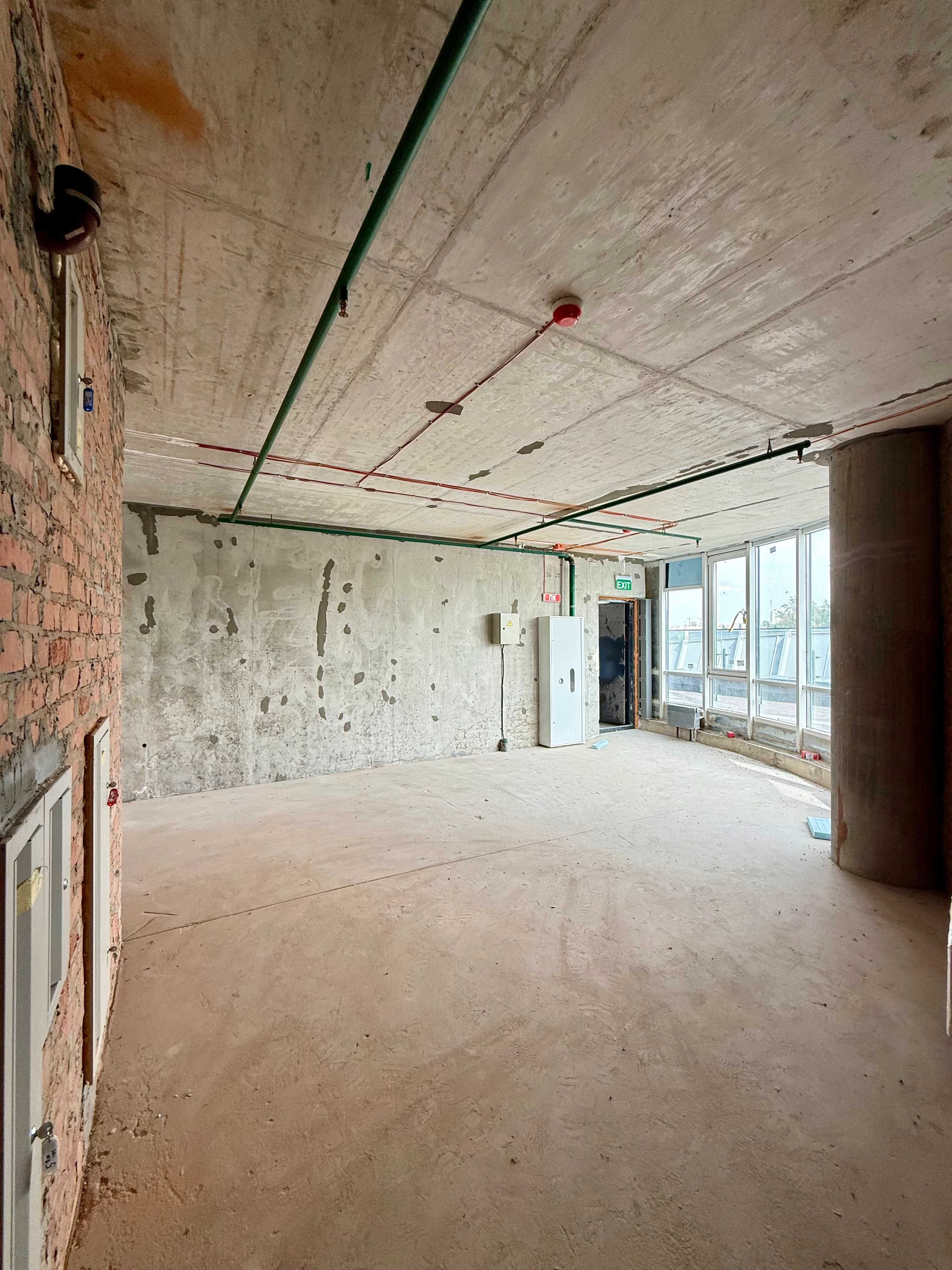 Продаж комерції 35м2 з терасою в ЖК White Lines, метро Голосіївська