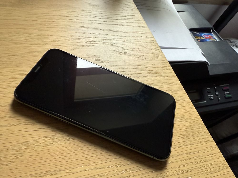 Iphone 11 pro w bdb stanie