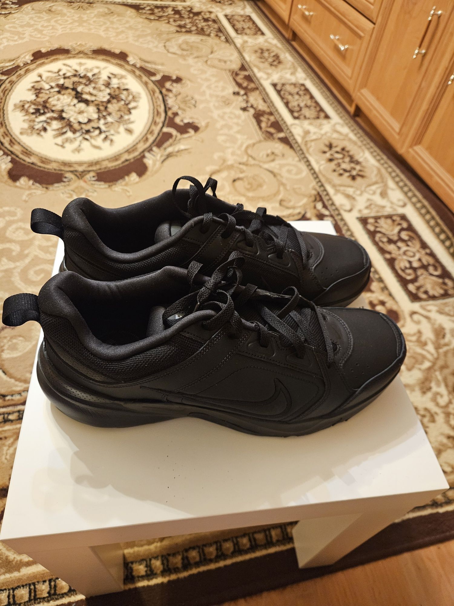 Buty nike defy all day czarne r. 47