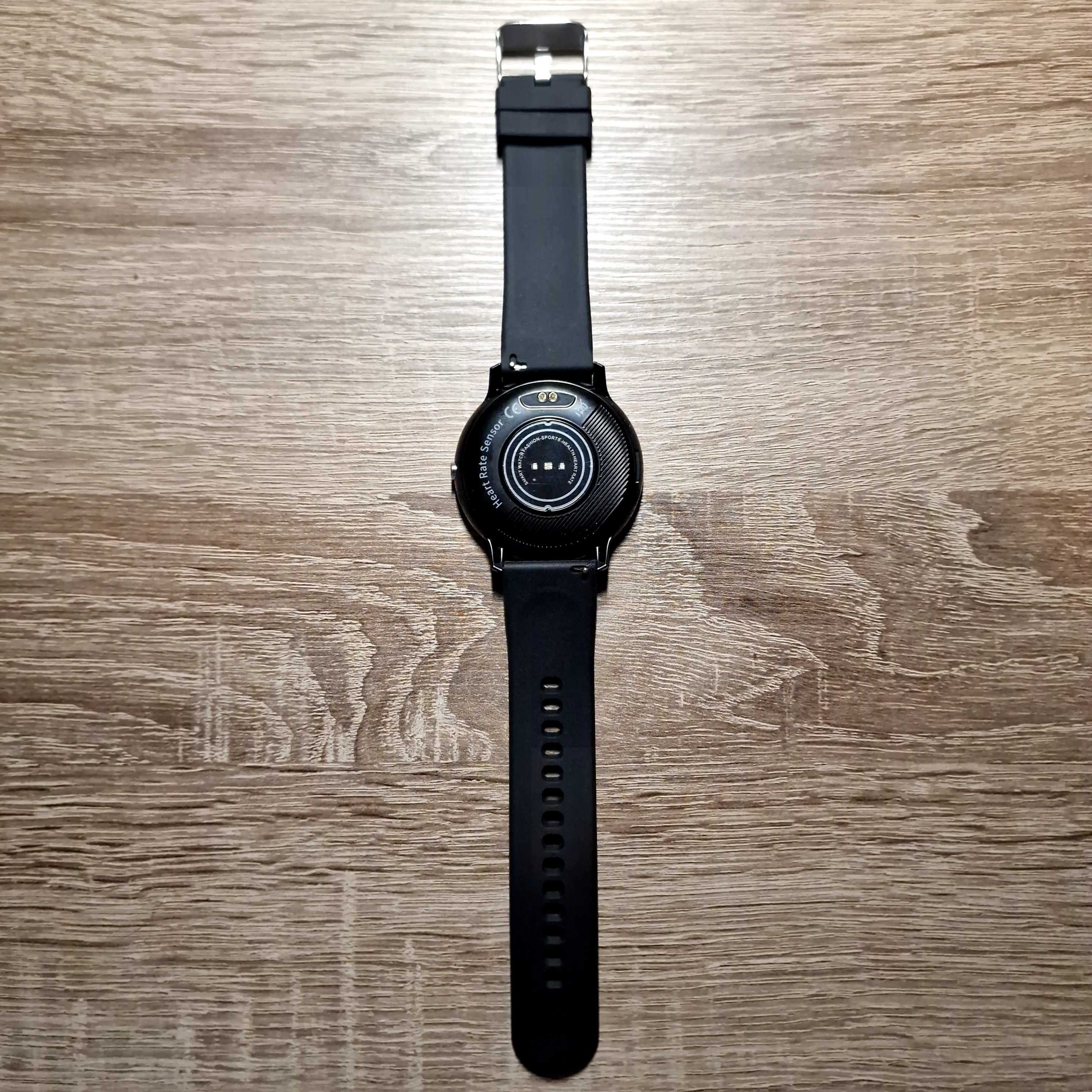 Inteligentny zegarek-smartwatch w wersji męskiej