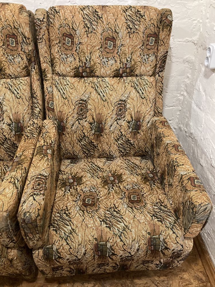 Продам 2 крісла