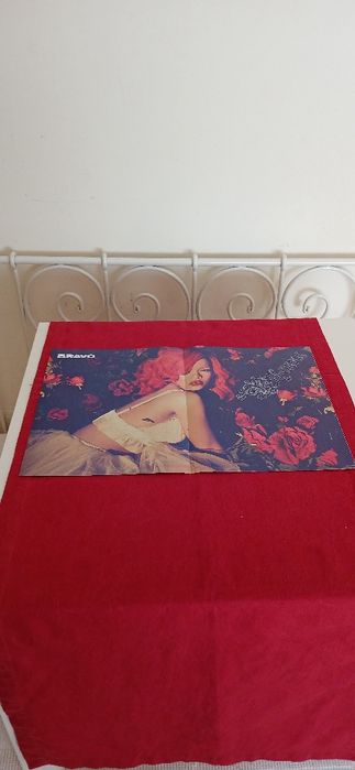 Poster Rihanna/Eminem,com defeito