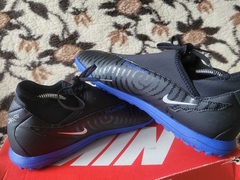 Ekstra buty piłkarskie Nike Phantom GX Club Turf wkł.27,5 cm superstan