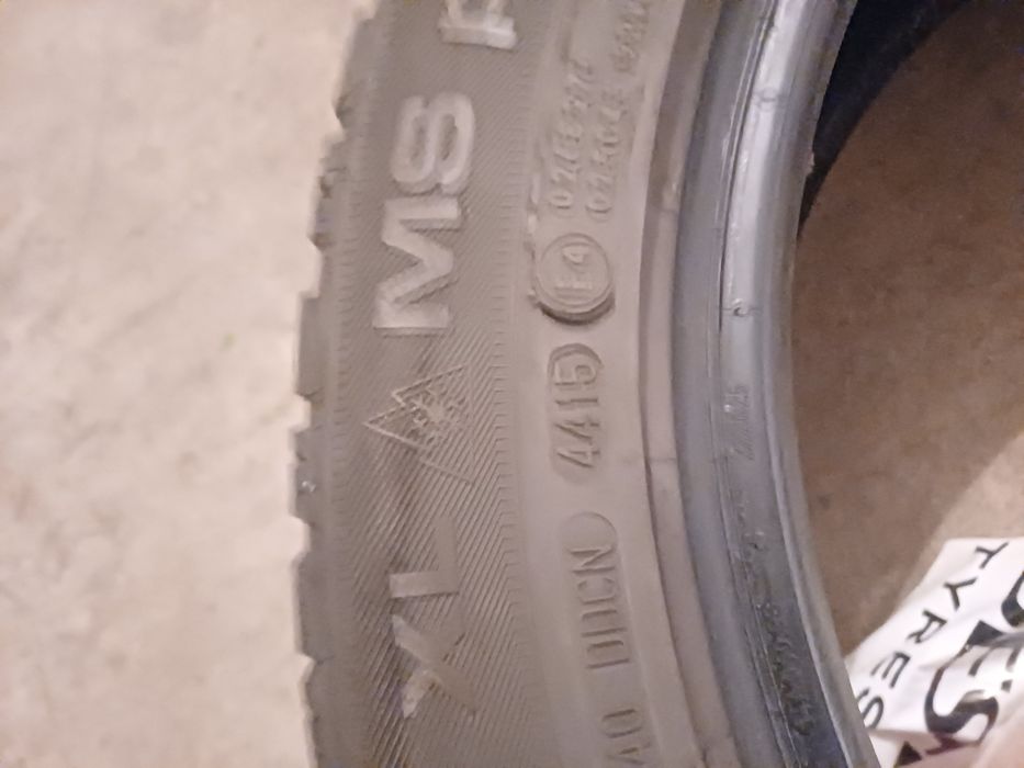 Opony zimowe Uniroyal 225/50 R17 2szt