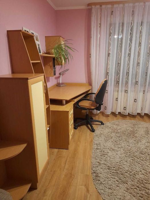 Здам кімнату дівчині або жінці.