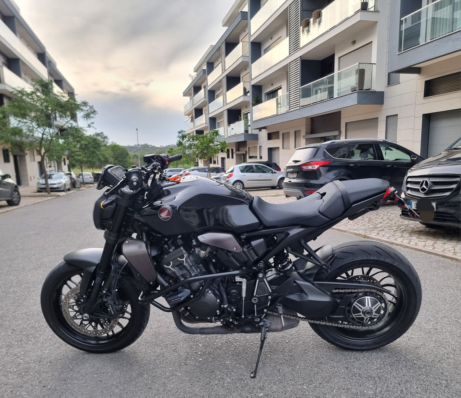 Honda CB 1000r black edition