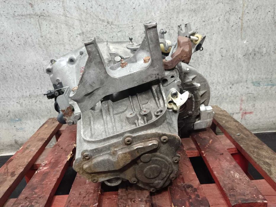 Caixa de velocidades Citroen C4/C5/ Peugeot 407 2.0hdi (ref.: 20MB02)