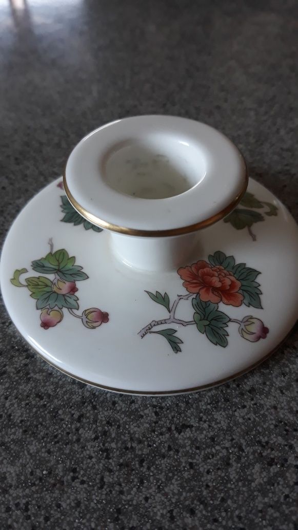 Swiecznik porcelanowy Wedgwood