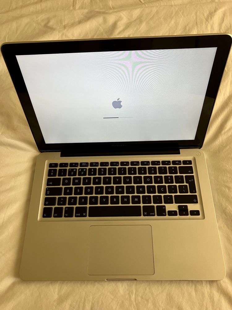 MacBook Pro 13” 2,66 Ghz 4 GB 320 GB HD