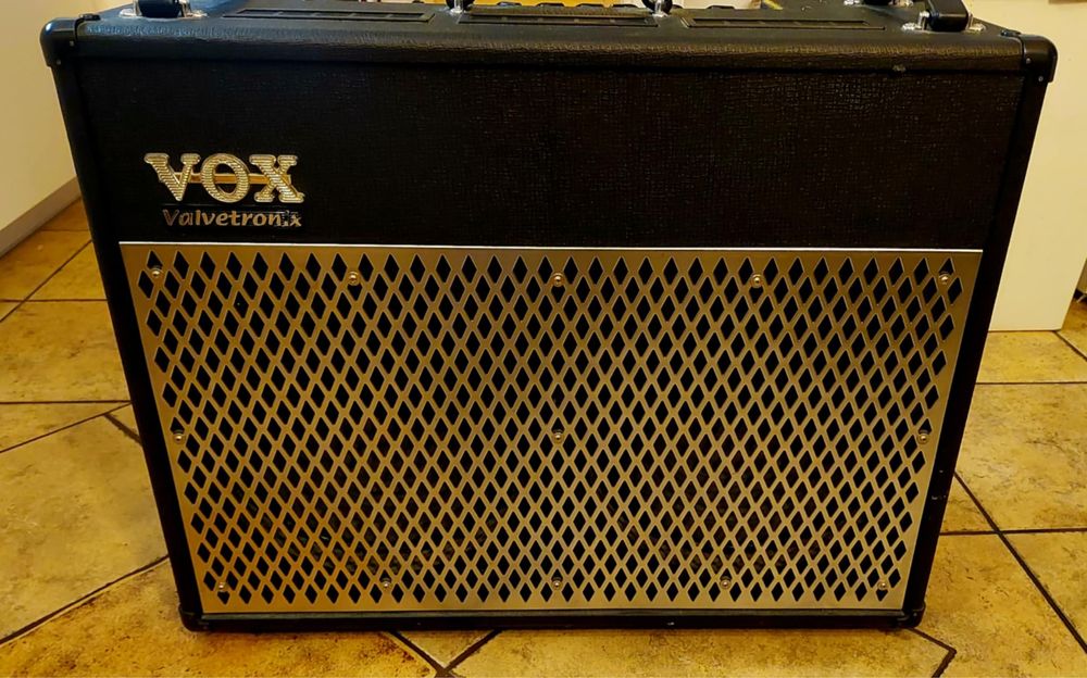 Wzmacniacz Piec gitarowy 100w VOX AD100VT tranzystorowo lampowy