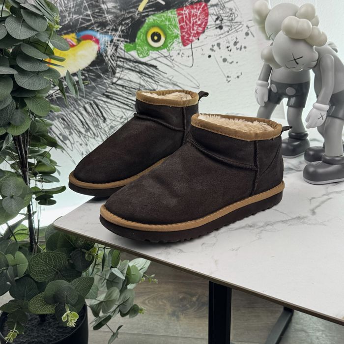 Кросівки UGG Ultramini 40 розмір E989