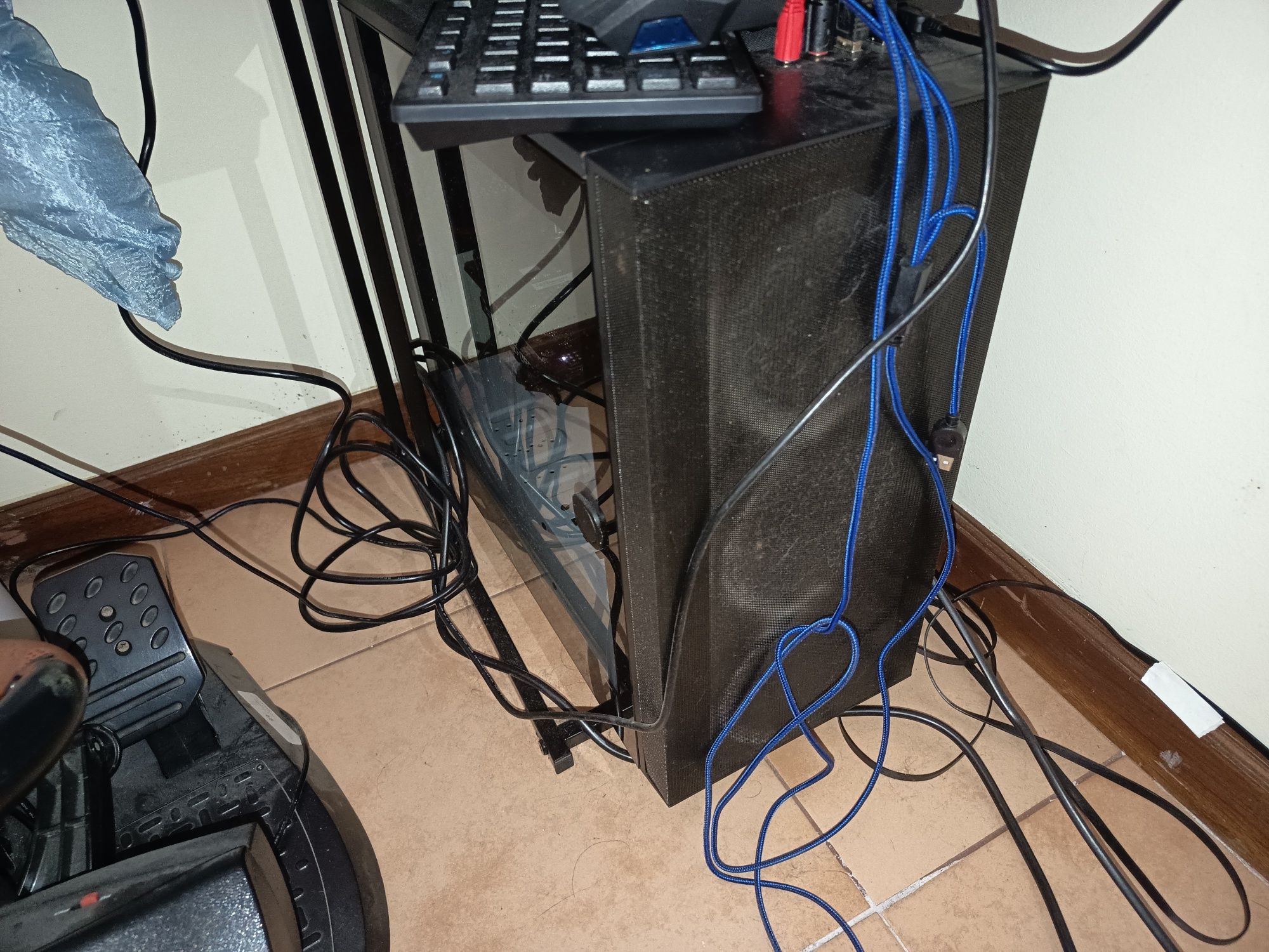 Computador fixo + Periféricos