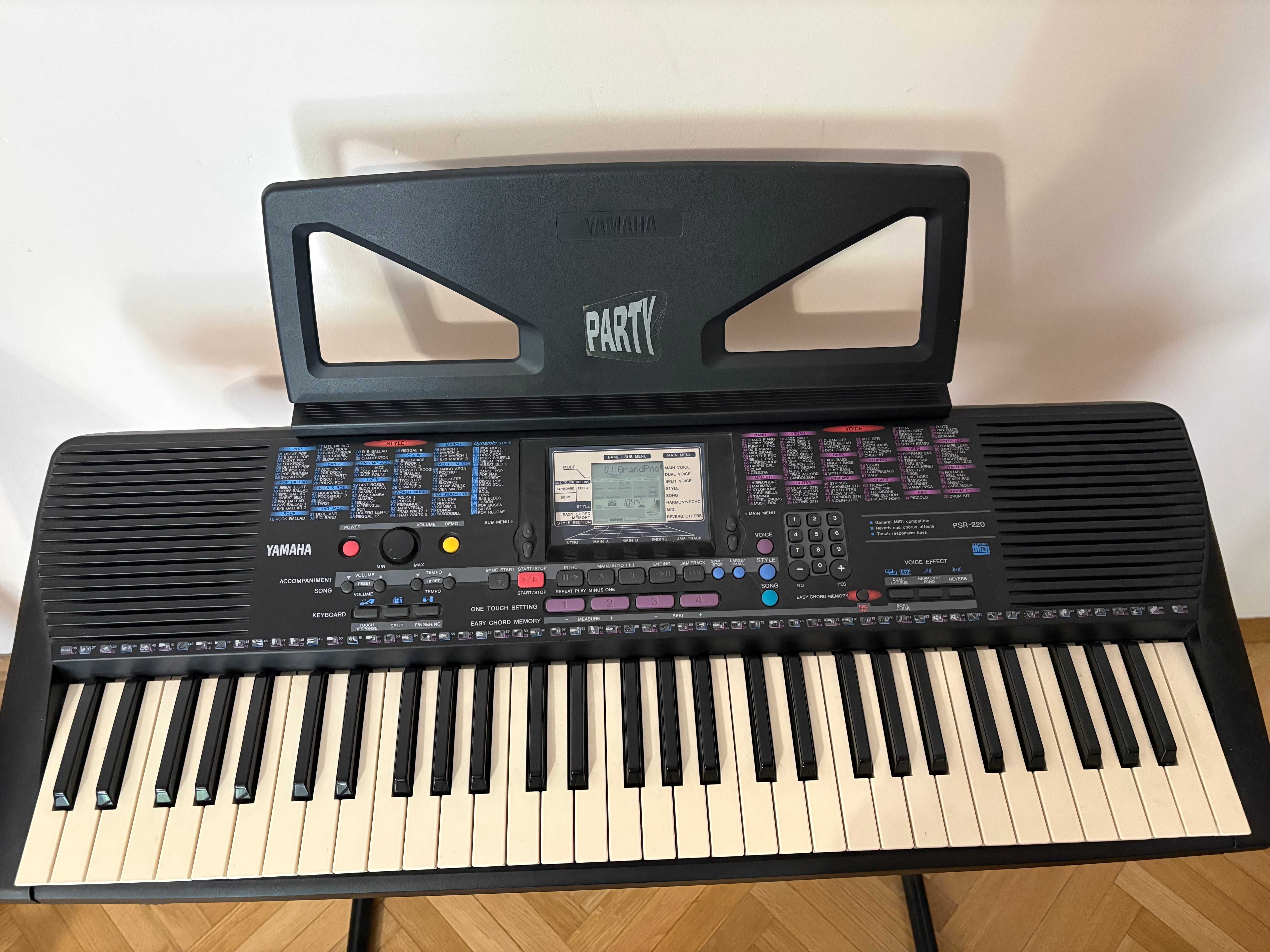 Keybord Yamaha PSR -220