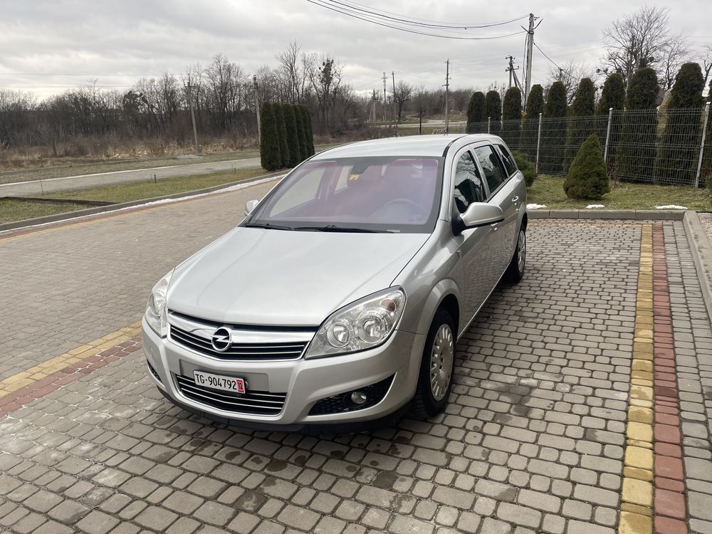 Продам Opel Astra h 1.8 avtomat