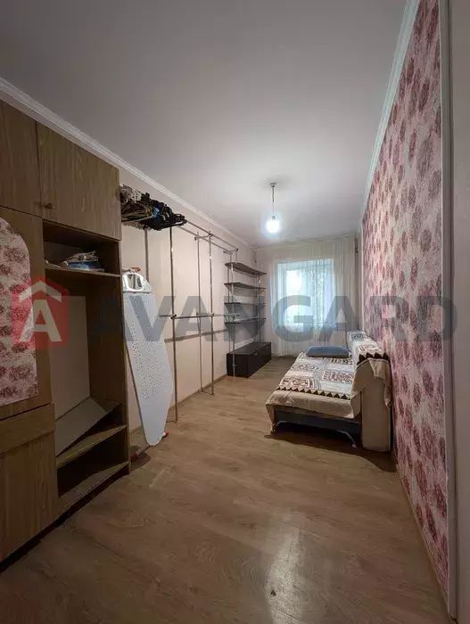 Здається 3-х кімнатна квартира на Черемушках.