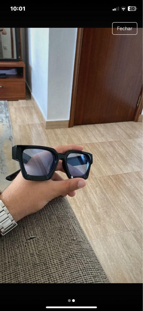 oculos com lente azul