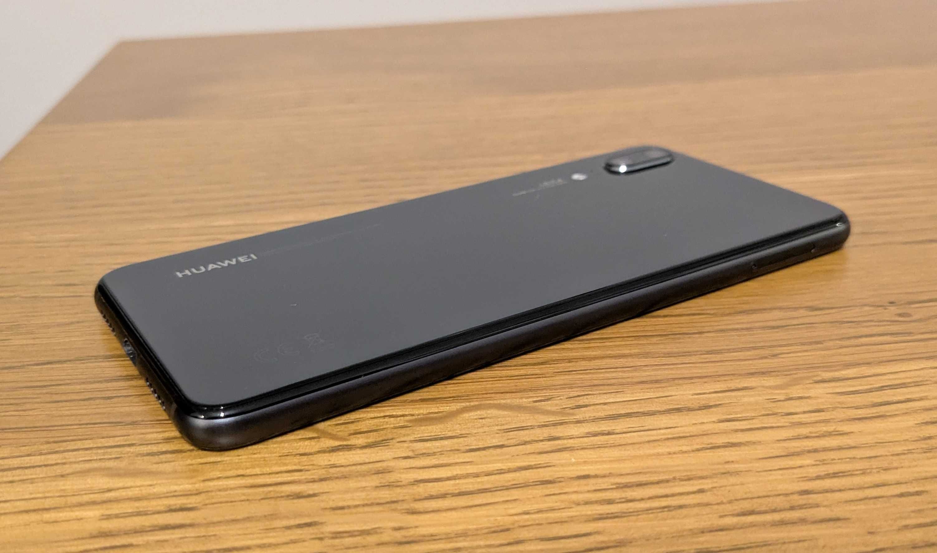 Huawei P20, nowa bateria, bardzo dobry stan, pełny dostęp do Google.